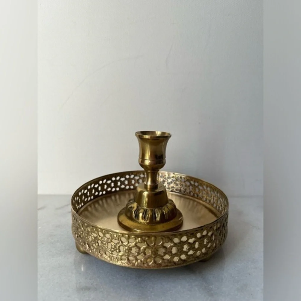Vintage filigree candleholder with tray and feet